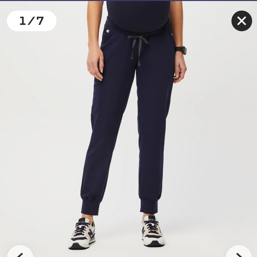 Figs Women's Navy Jogger Pants